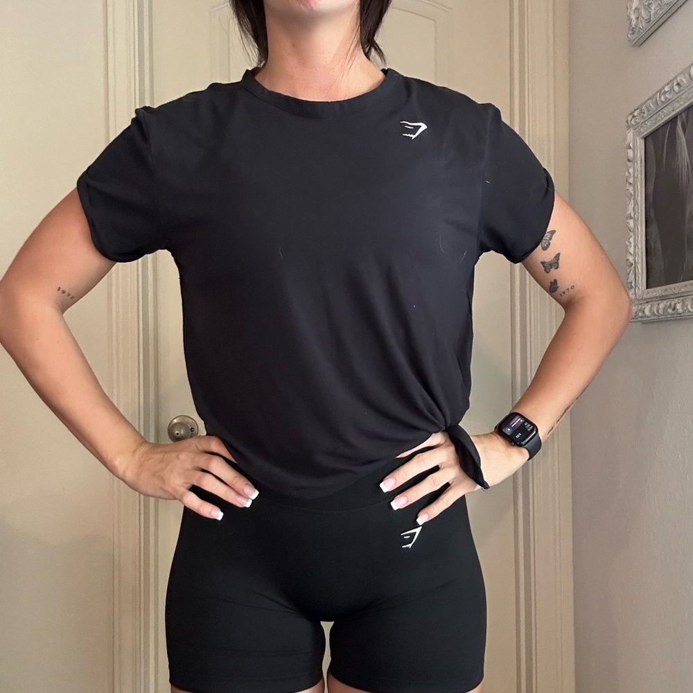 Black Gymshark Women’s Shirt